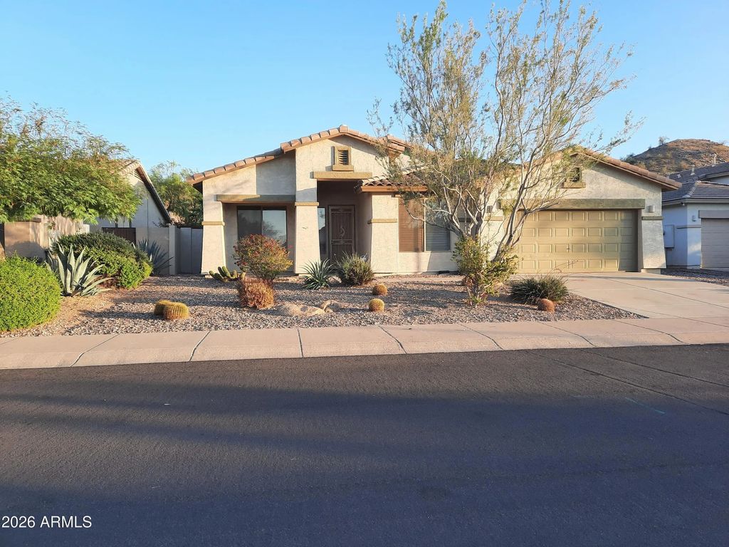 18575 W Capistrano Avenue, Goodyear