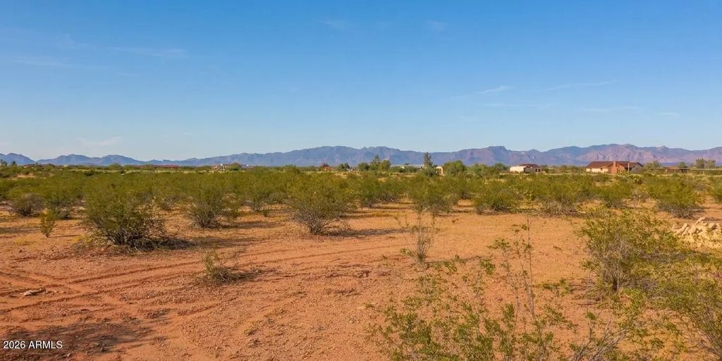 21320 W Vista Royale Drive (unit 82), Wickenburg