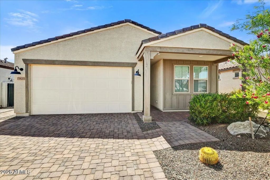 15820 S 177th Drive, Goodyear
