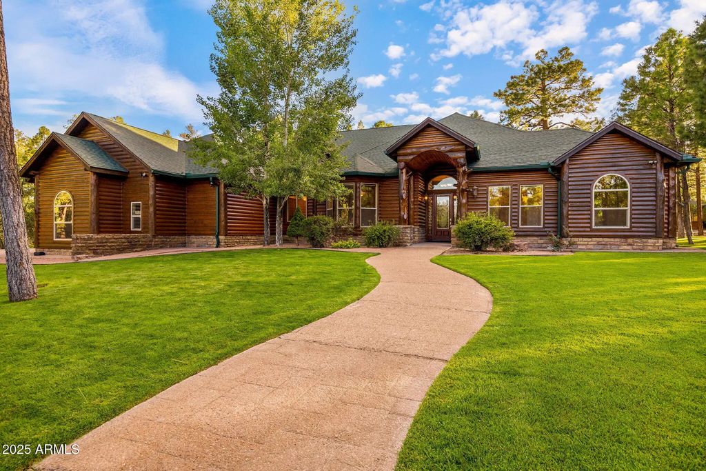 2332 Hall Drive, Lakeside