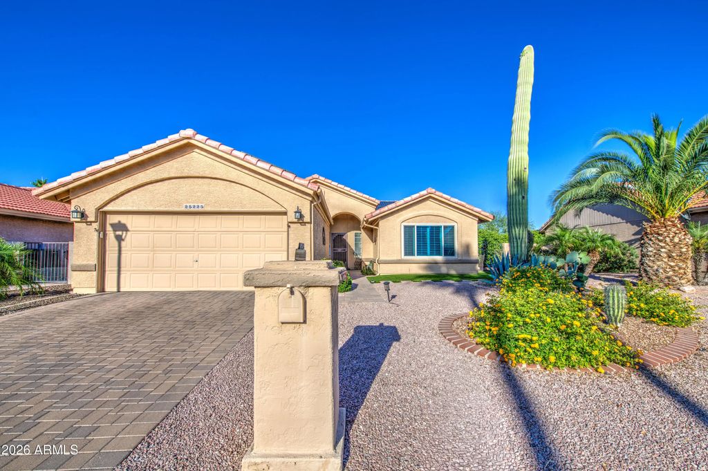 25225 S Flame Tree Drive, Sun Lakes