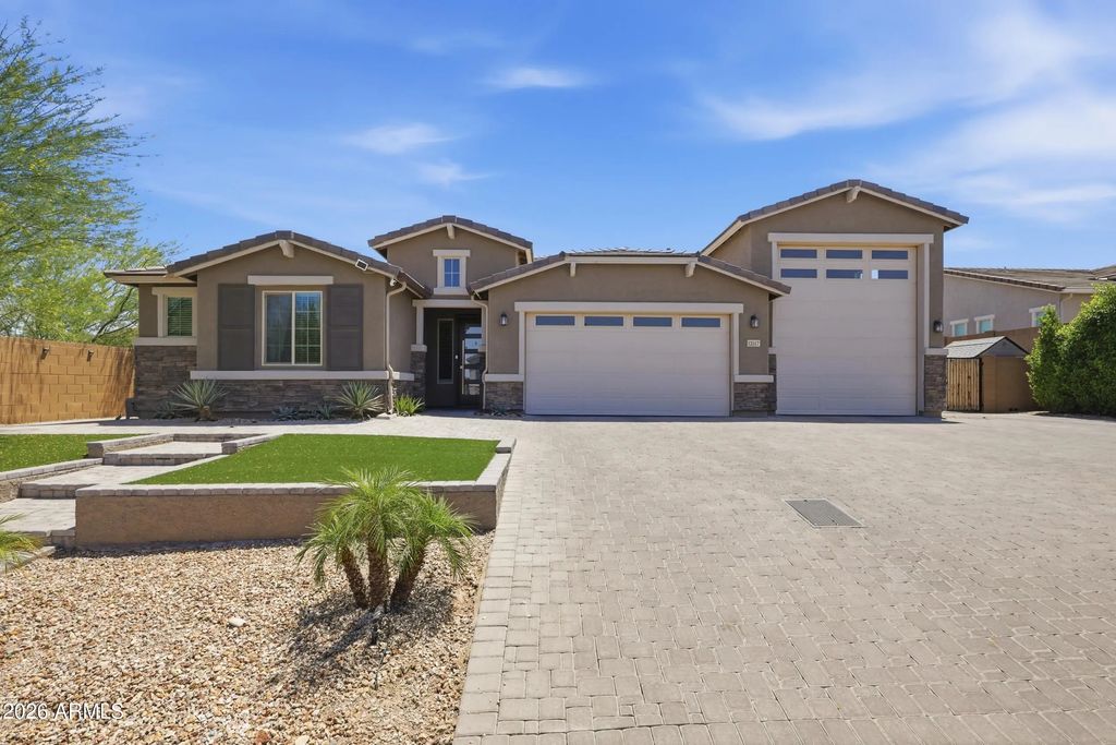 12517 W Lawrence Road, Glendale
