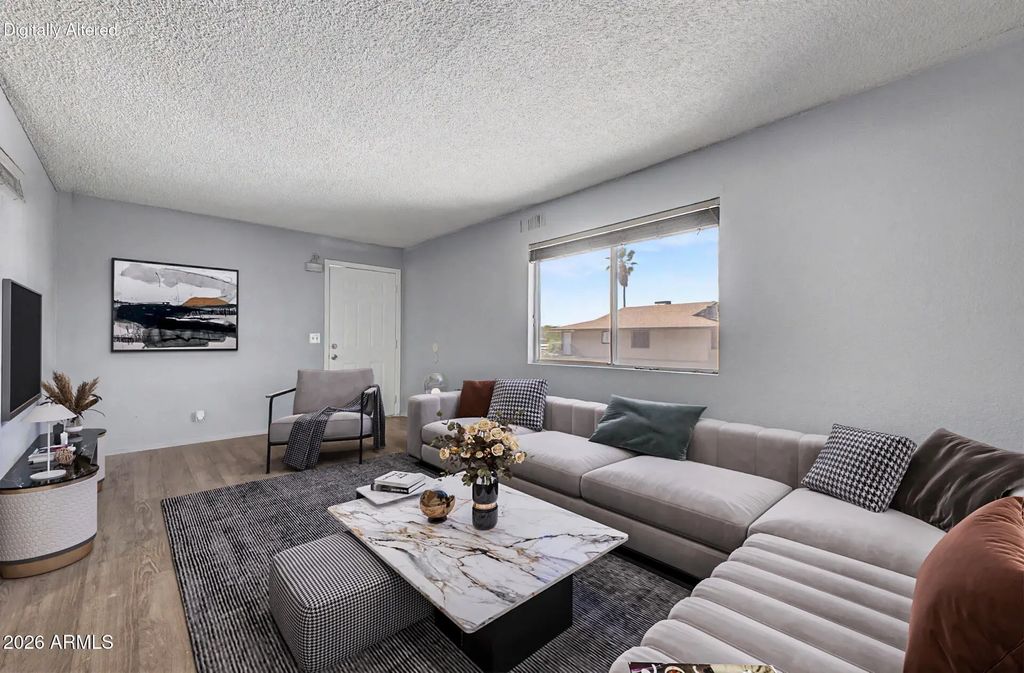 1209 N 47th Place, Phoenix
