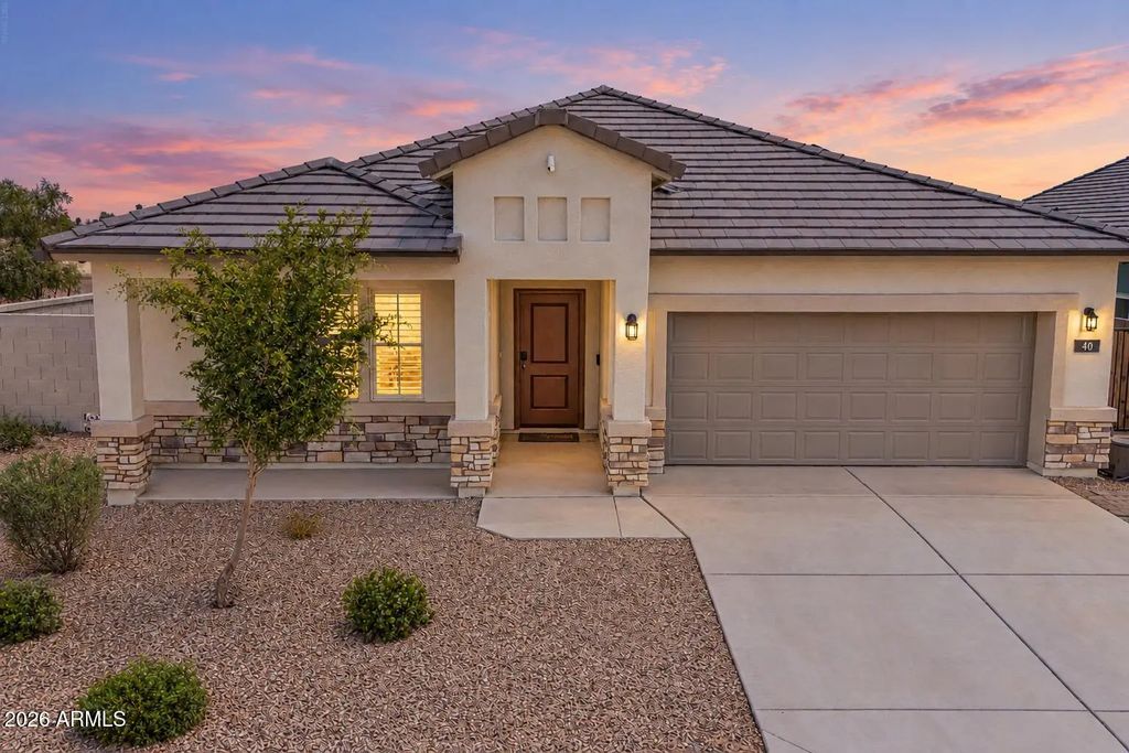 40 S Carlton Avenue, Casa Grande