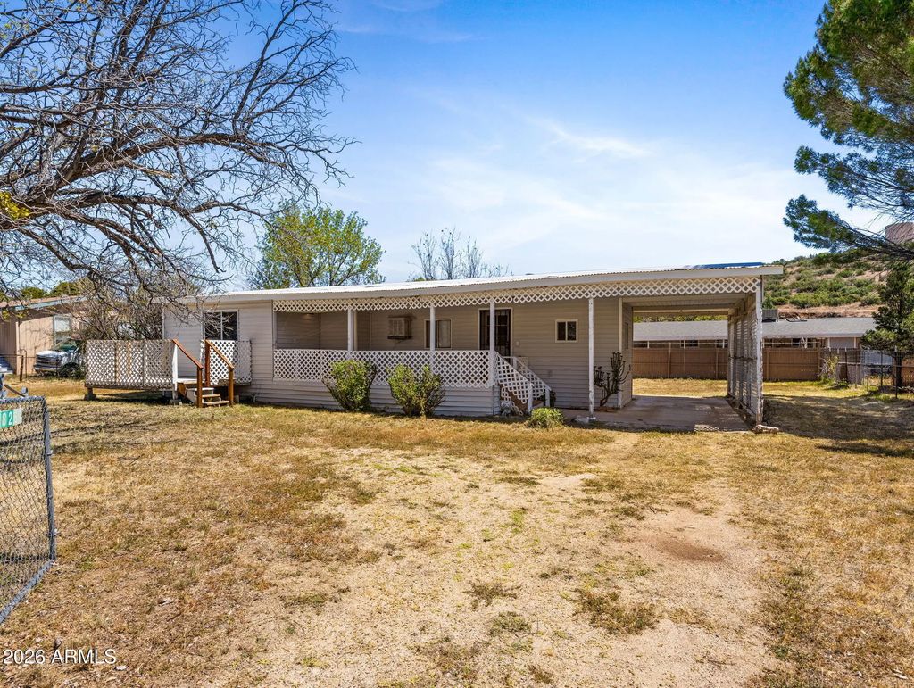 18267 S John Fry Avenue, Peeples Valley
