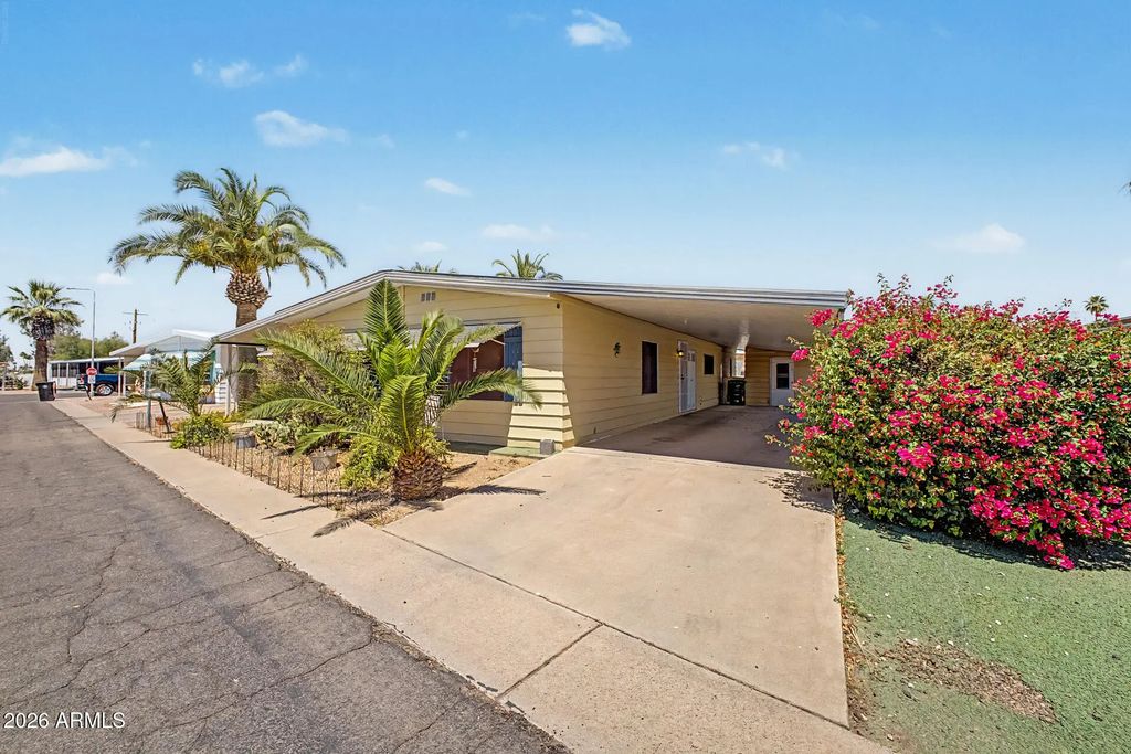 120 N Val Vista Drive (unit 207), Mesa