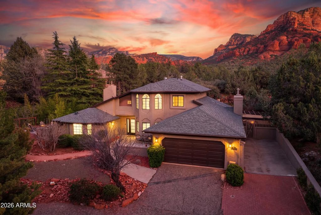 98 Doodlebug Road, Sedona