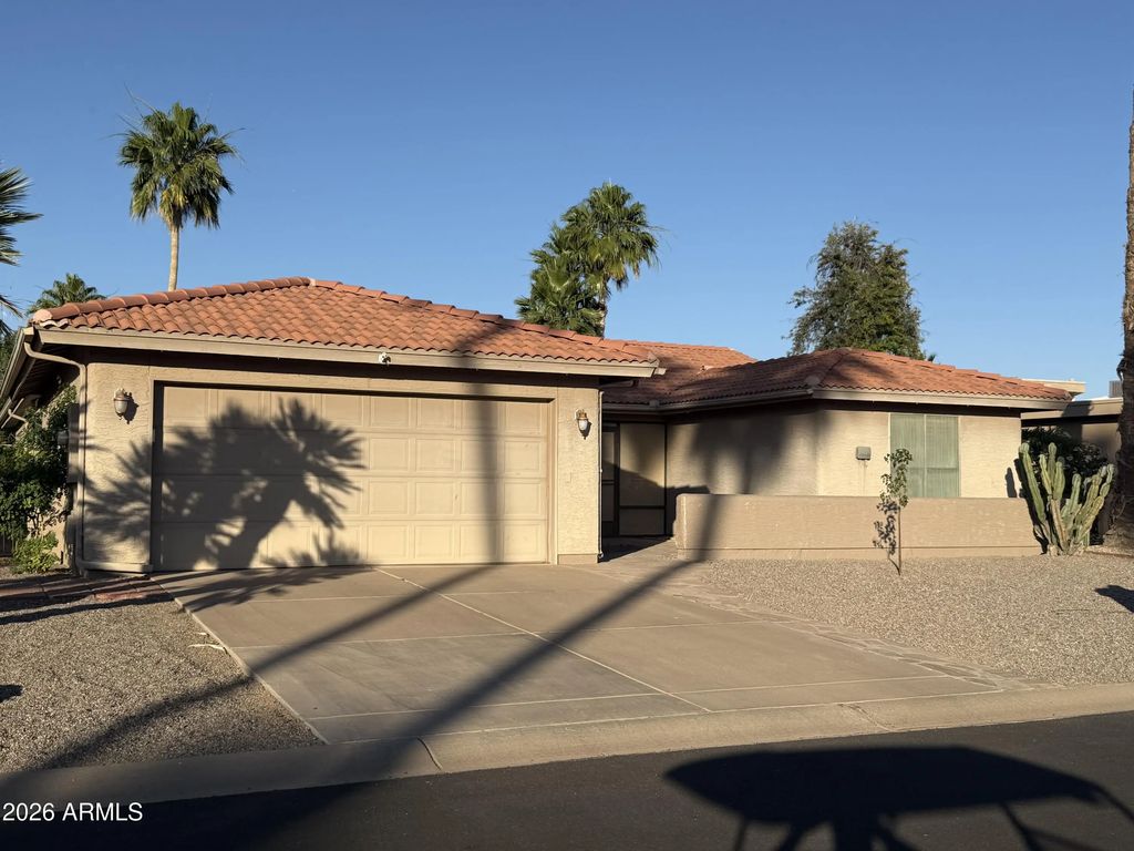 26417 S Truro Drive, Sun Lakes