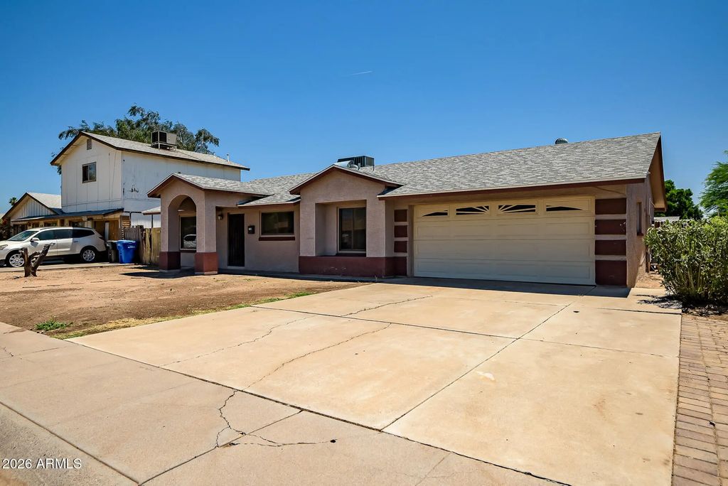 8813 W Turney Avenue, Phoenix