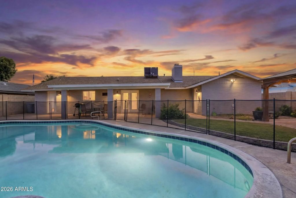 418 W Jasper Drive W, Chandler