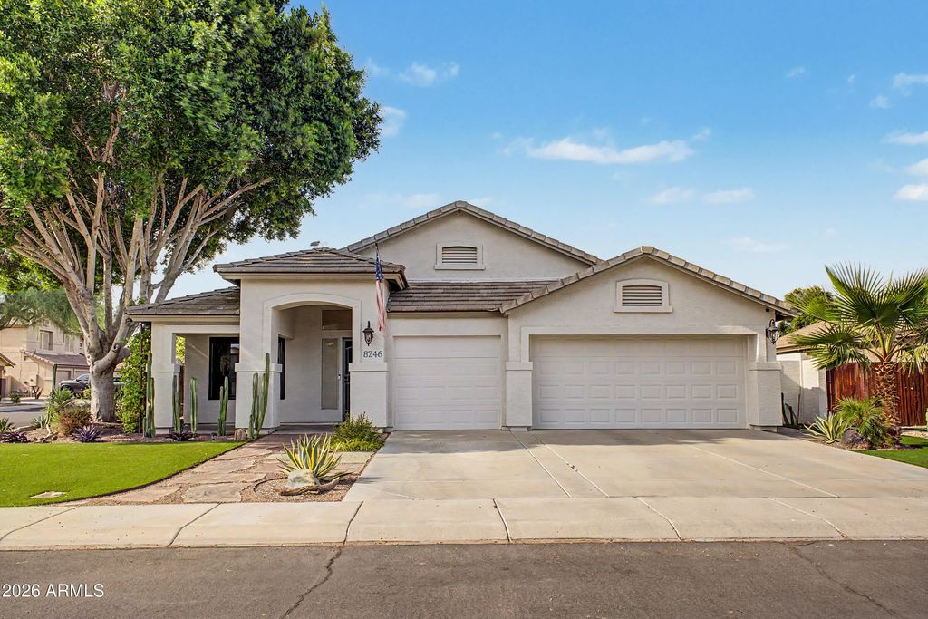 8246 W Rose Garden Lane, Peoria