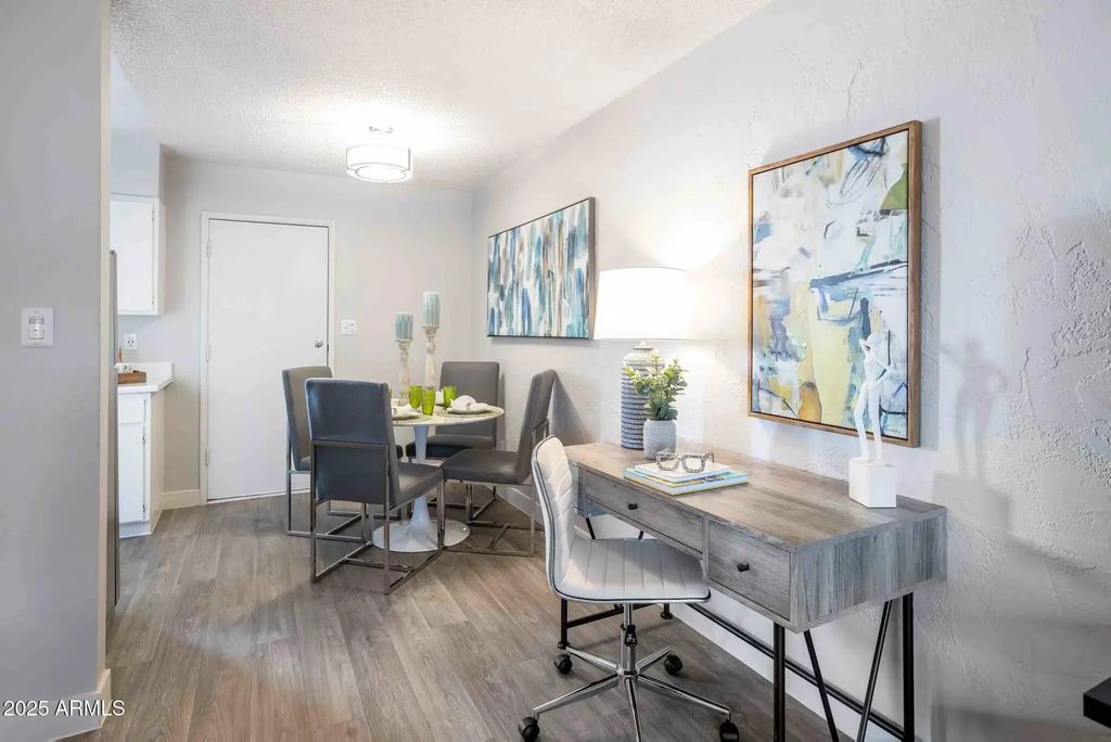 2627 N 45th (unit 2c), Phoenix