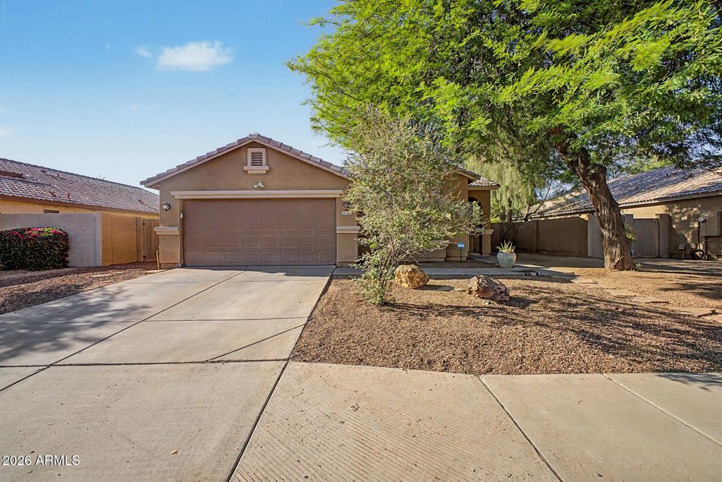 5260 W Belmont Avenue, Glendale