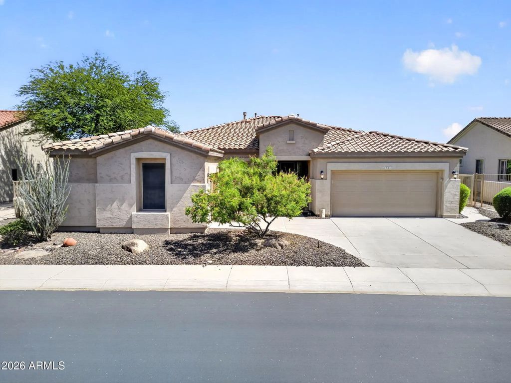 4744 E Carob Drive, Gilbert