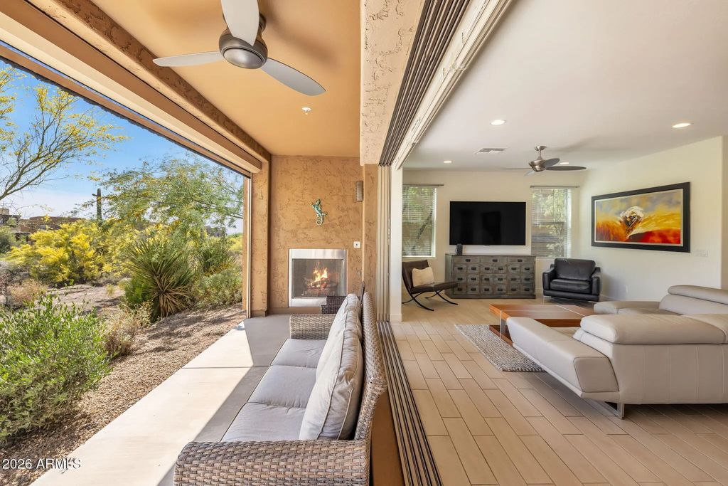 10260 E White Feather Lane (unit 1041), Scottsdale