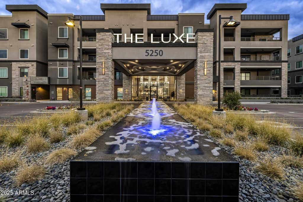 5250 E Deer Valley Drive (unit 415), Phoenix