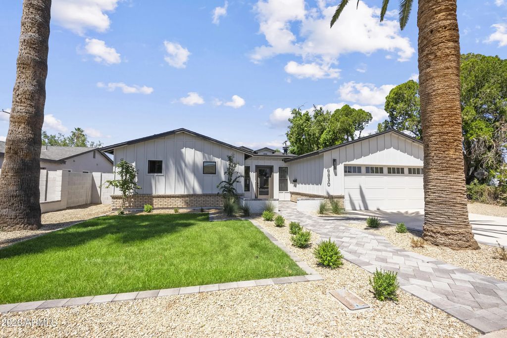 6830 N 10th Place, Phoenix