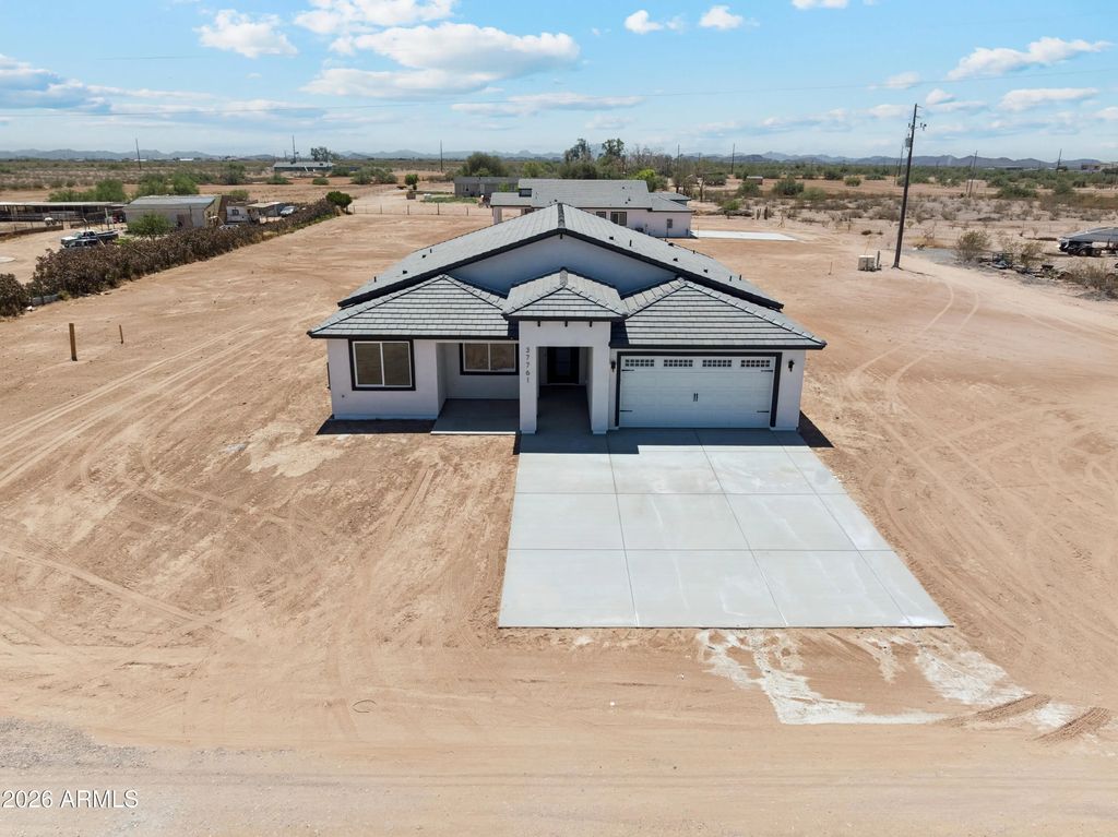 37761 W Montecito Avenue, Tonopah