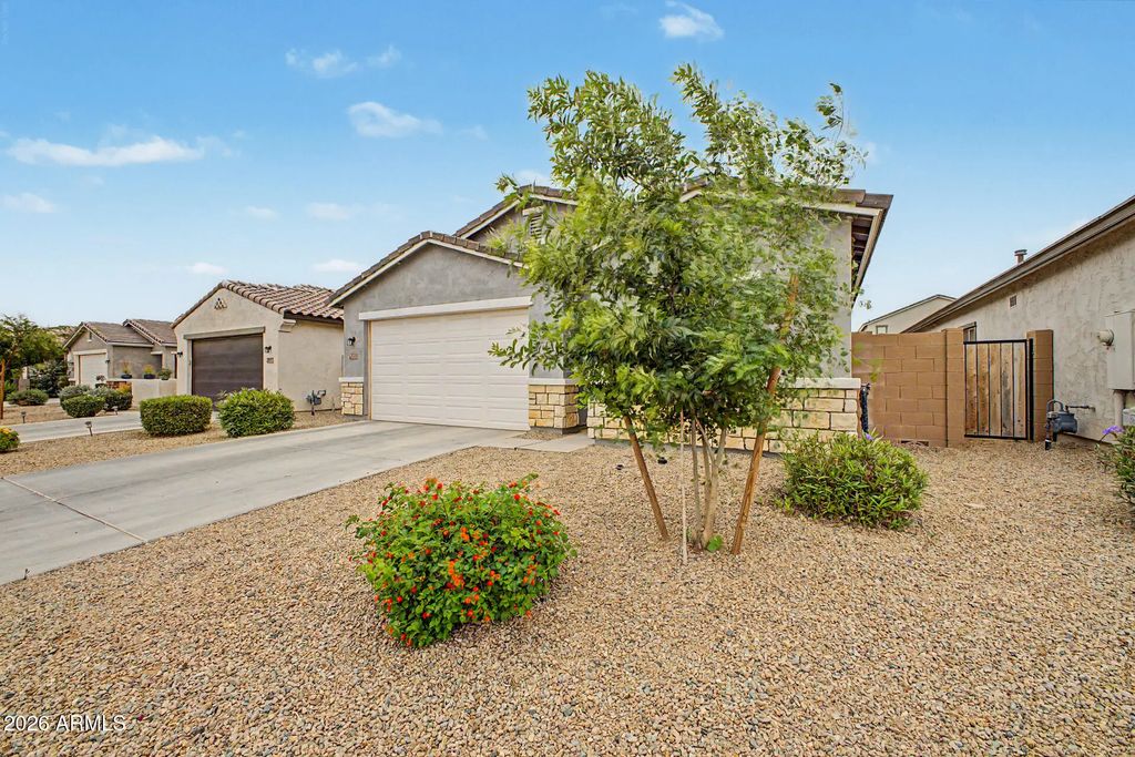 35211 W Santa Barbara Avenue, Maricopa