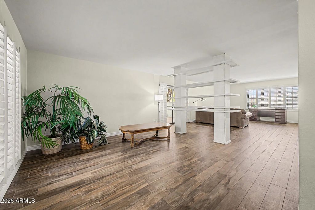 5102 N 31st Place (unit 412), Phoenix