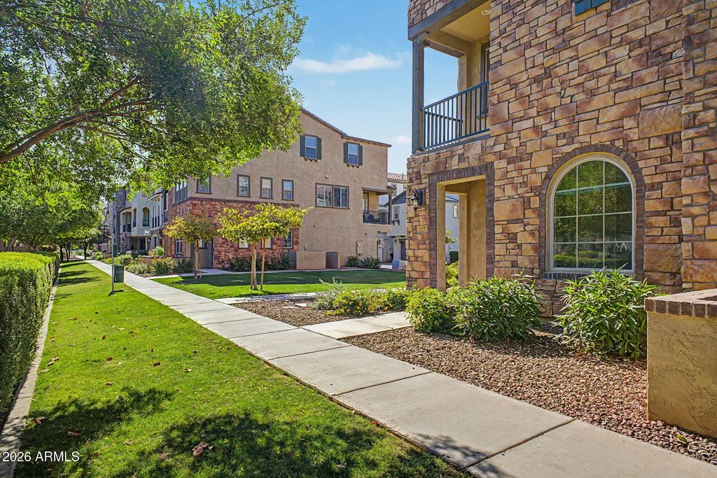 1698 E Bridgeport Parkway, Gilbert