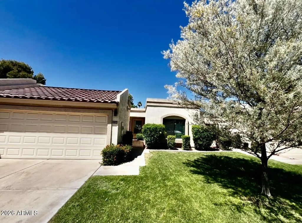 9734 W Kerry Lane, Peoria