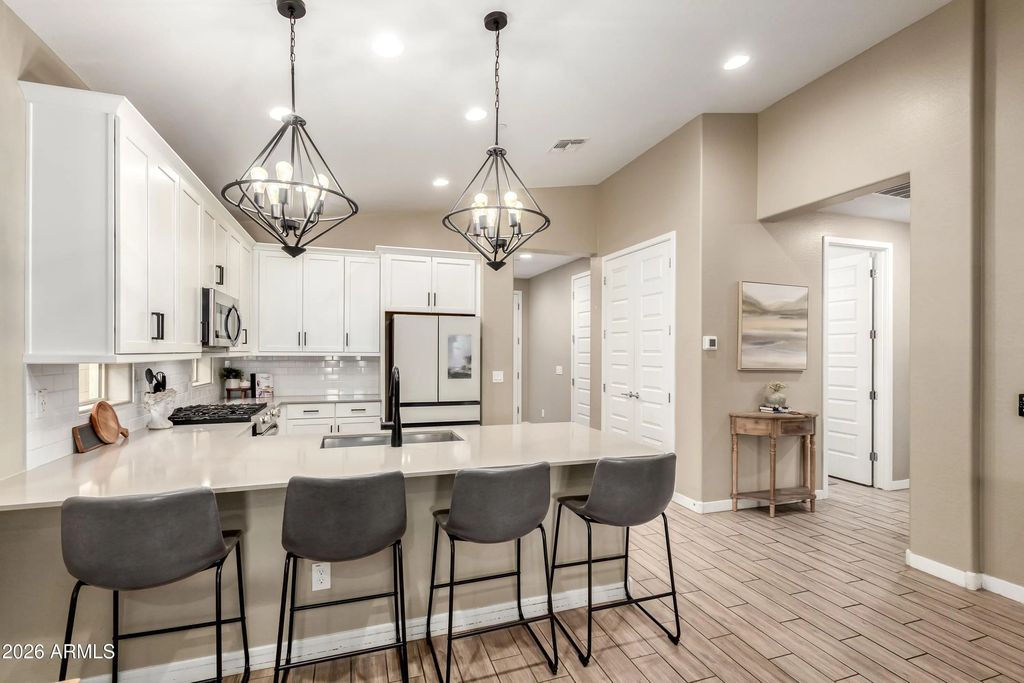 9624 E Thunderbolt Avenue, Mesa