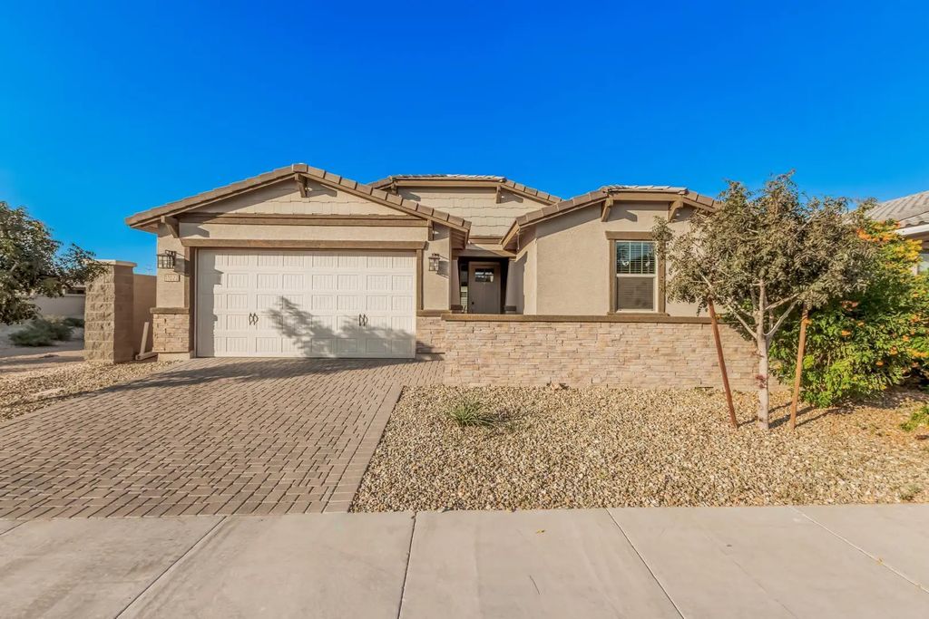 11022 W Levi Drive, Tolleson