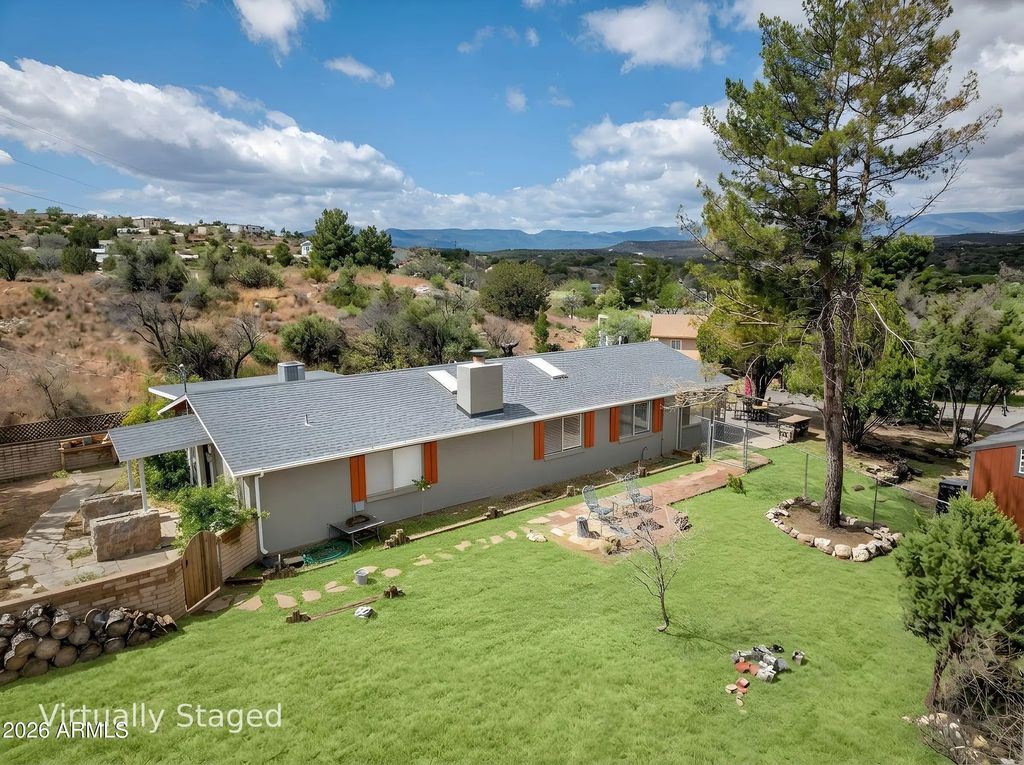 3235 E Maybe Manana Way, Rimrock