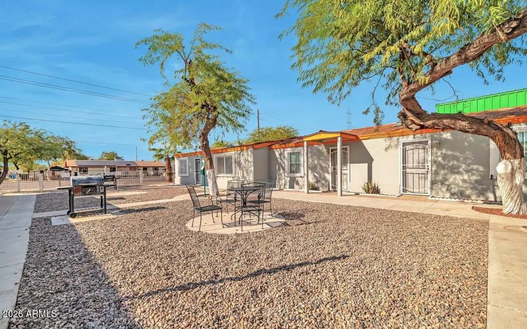 909 S 35th Avenue, Phoenix