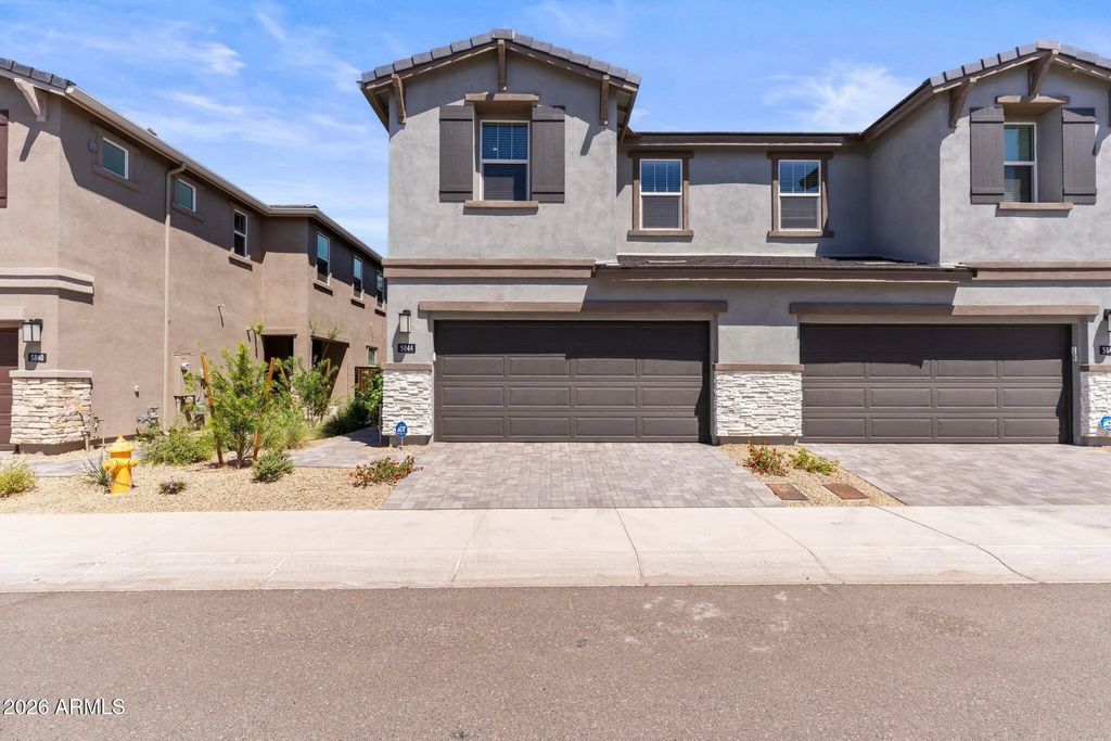 5844 E Covey Lane, Phoenix