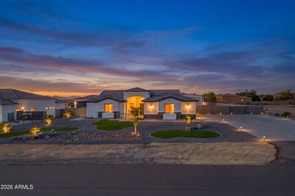 10136 W Hatfield Road, Peoria