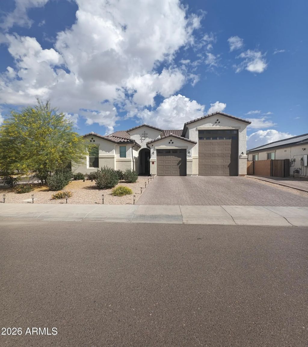7616 W Jones Avenue W, Phoenix