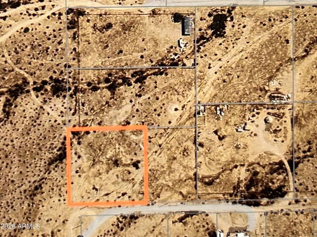 W El Wood Street, Tonopah