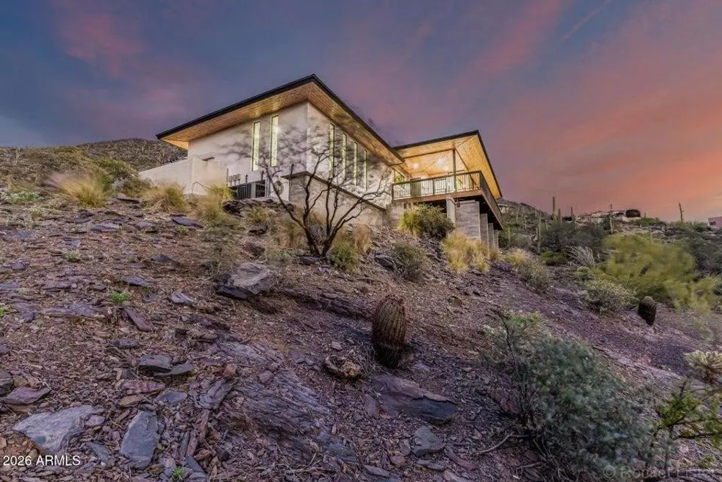 6111 E Victoria, Cave Creek