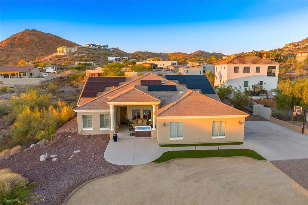 412 E Yearling Road, Phoenix