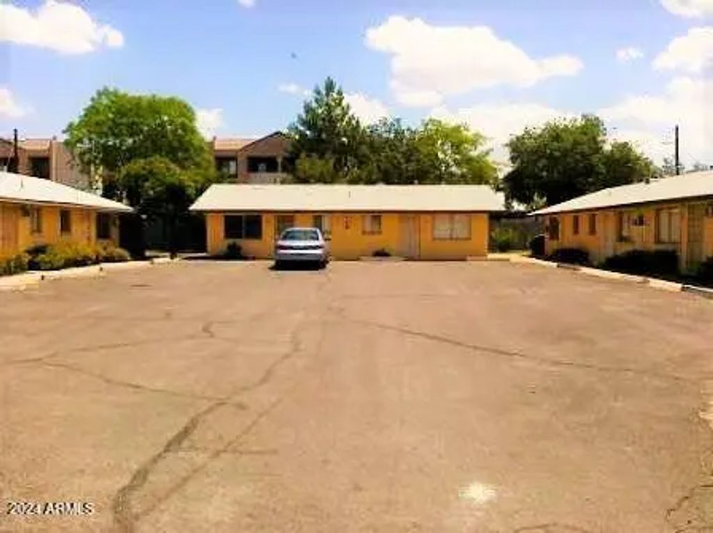 1445 S Kenneth Place (unit Apt H), Tempe