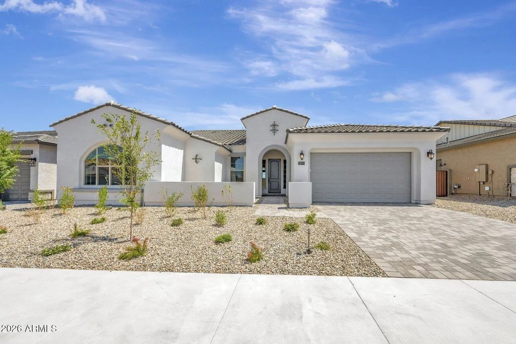 18915 W Lawrence Road, Waddell