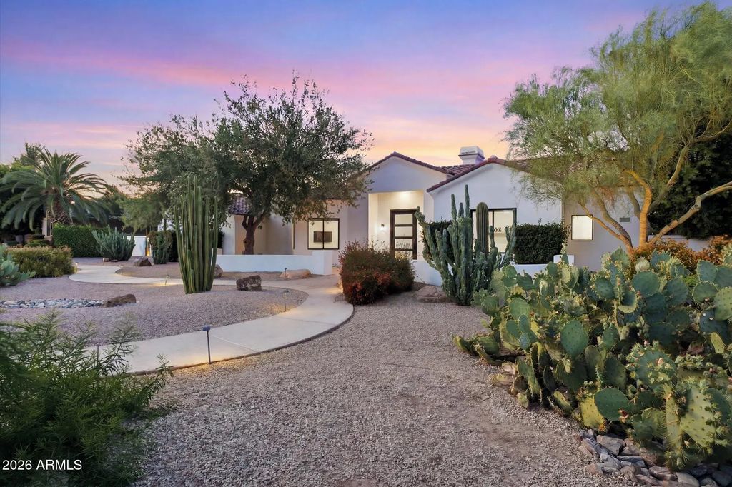 7130 E Belmont Avenue, Paradise Valley