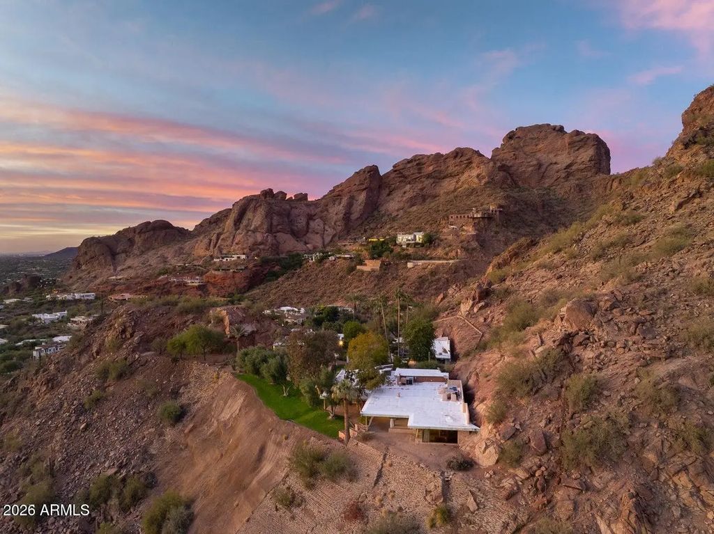 5500 N Dromedary Road (unit V), Phoenix