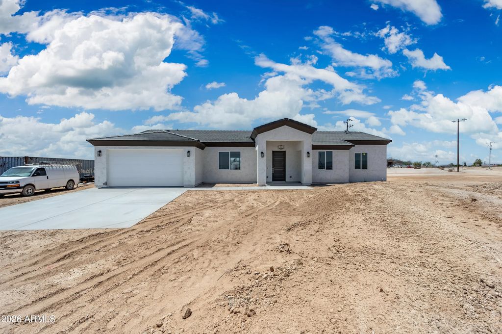 2228 S Hassayampa Road, Tonopah