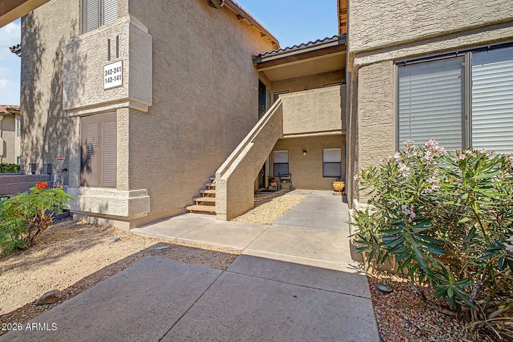 9600 N 96th Street (unit 242), Scottsdale