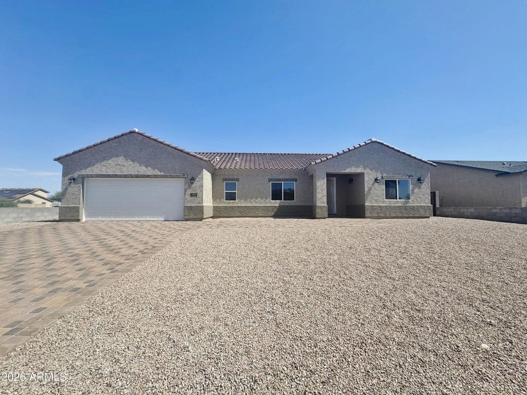 10066 W Sunbird Drive, Arizona City