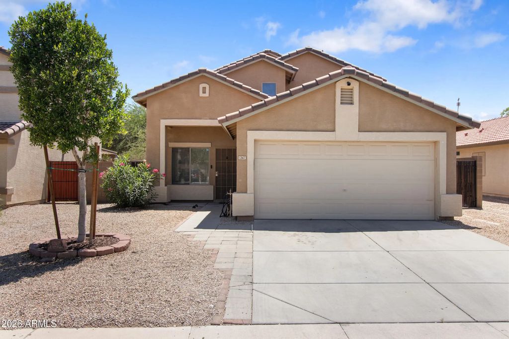 1367 E 10th Place, Casa Grande