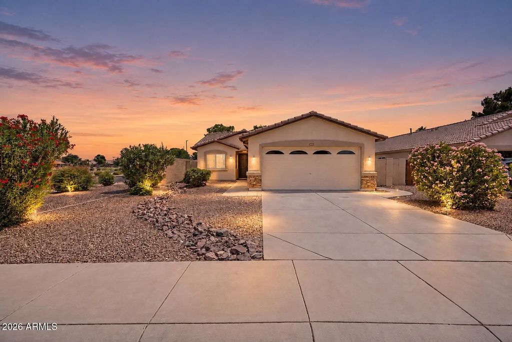 3661 E Thunderheart Trail, Gilbert