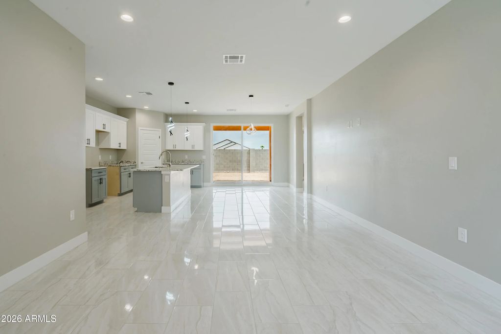 10346 W Bradshaw Drive, Arizona City
