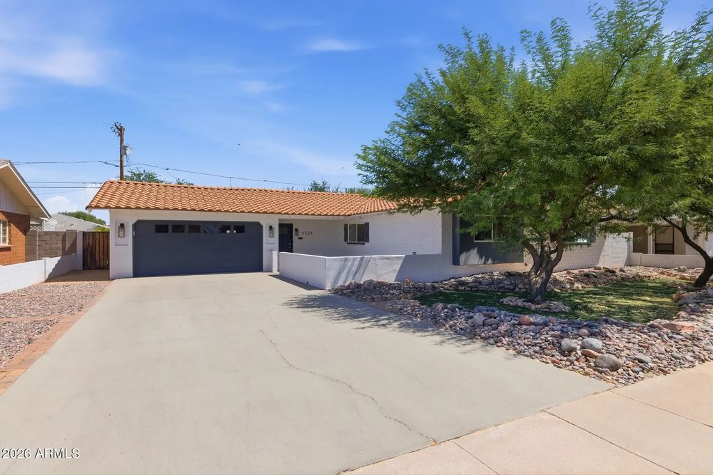 8224 E Devonshire Avenue, Scottsdale