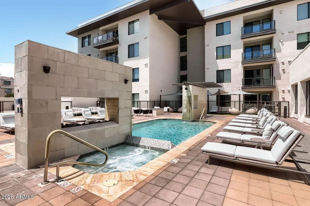 7300 E Earll Drive (unit 1016), Scottsdale