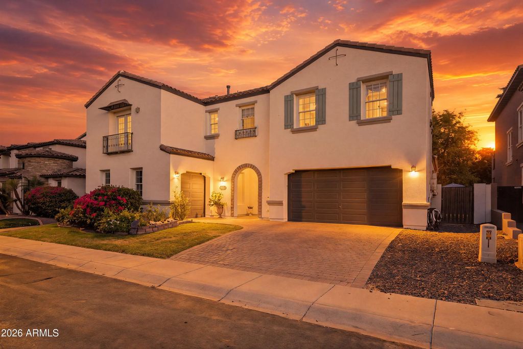 18349 W Palo Verde Avenue, Waddell