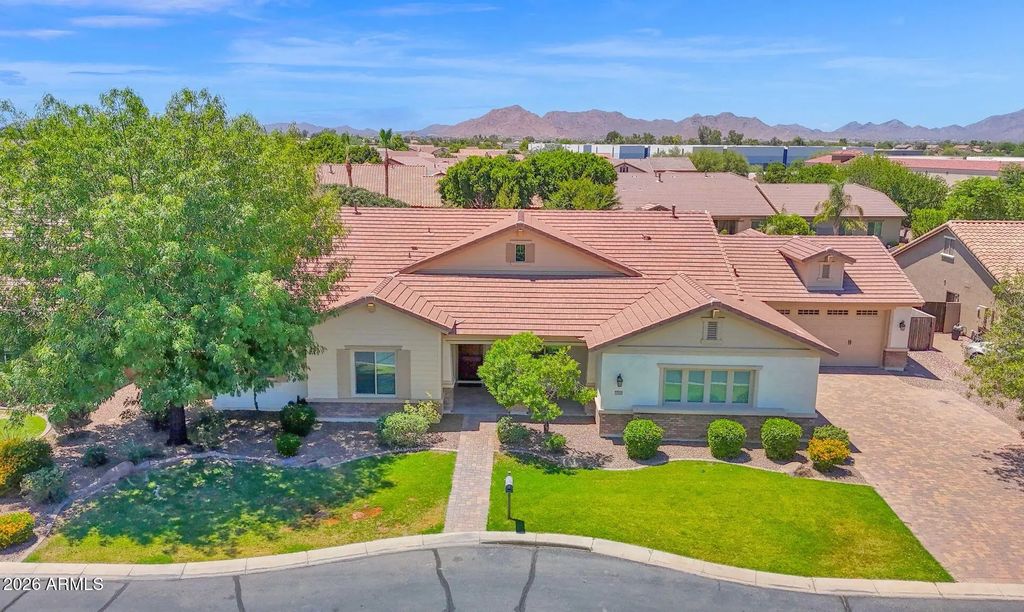 21933 E Pickett Court, Queen Creek